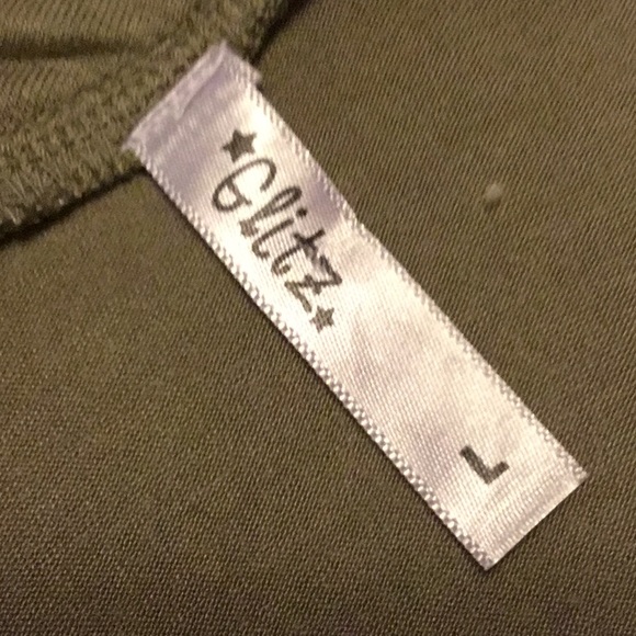 Top - Picture 4 of 4